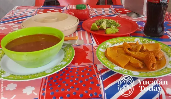 Mercado-Santiago-Mondongo-Kabic-by-Claudia-Amendola-800x464