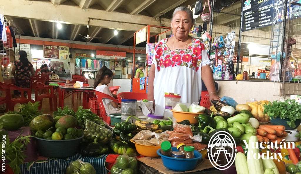 Oxkutxcab-Mujer-Woman-Market-Mercado-Huipil-Puesto-de-Verduras-Mar-11-2024-09-45-18-8675-PM