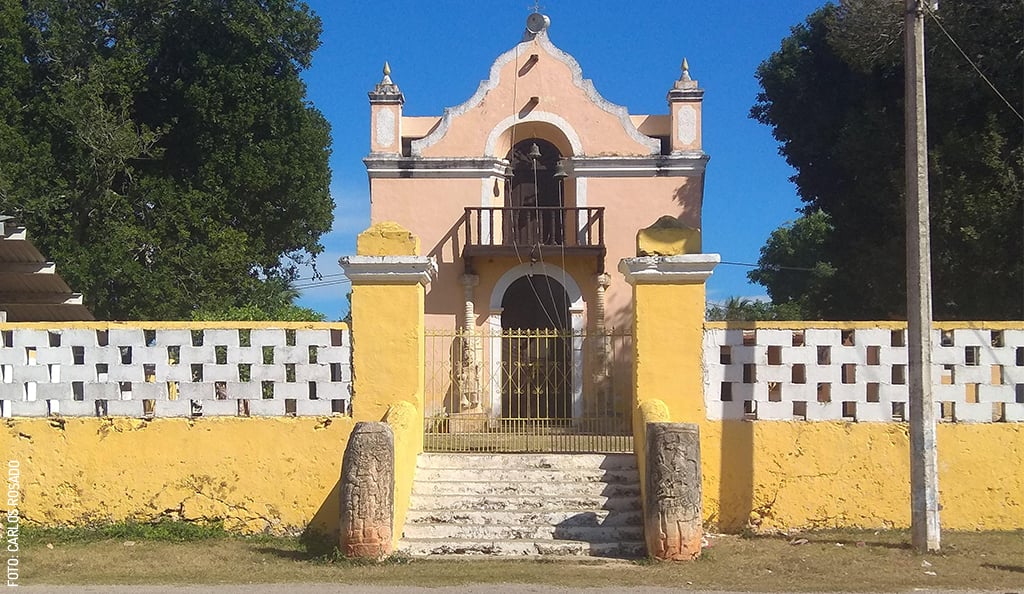 Paraiso-Maxcanu-glifos-mayas-iglesia-con-logo-by-Carlos-Rosado-2