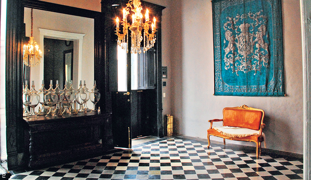 coqui-coqui-sillon-sala-candelabro-2