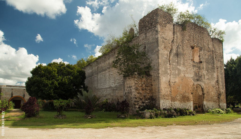 kikil-iglesia-church-by-Beau-Finley-4