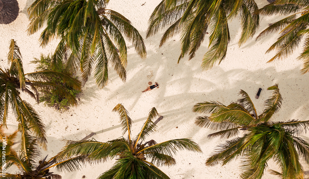 san-crisanto-playa-arena-by-gustavo-moguel-1