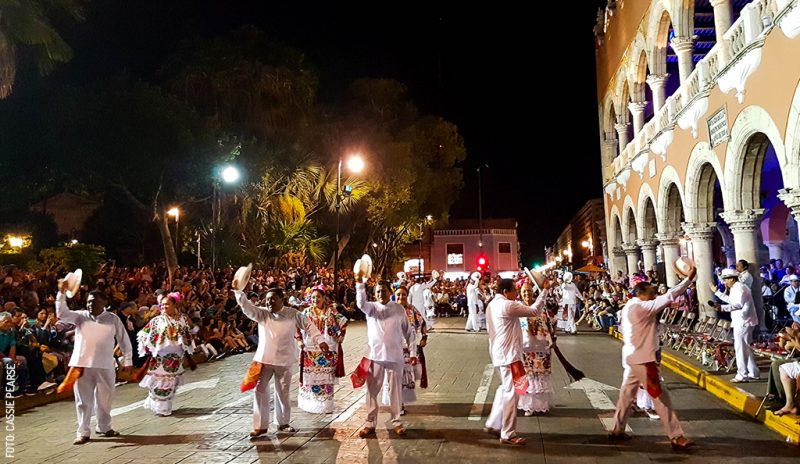 vaqueria-en-merida-by-cassie-pearse-800x464-1-Dec-03-2023-01-45-41-3934-AM