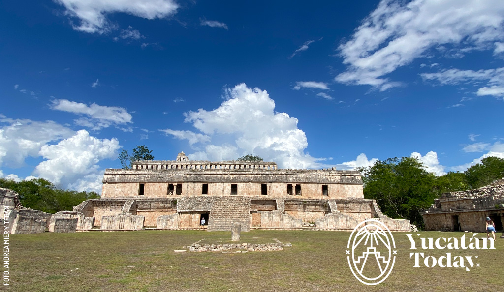Kabah-El-Palacio-Ruta-Puuc-by-Andrea-Mier-y-Teran