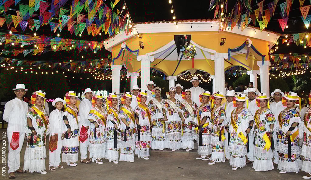 Kanasin-Vaqueria-Mestizas-dia-de-la-Candelaria-2-by-Leobardo-Cox-Tec-sin-logo