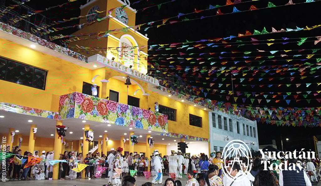 Kanasin-Vaqueria-baile-Mestizas-dia-de-la-Candelaria-by-Leobardo-Cox-Tec