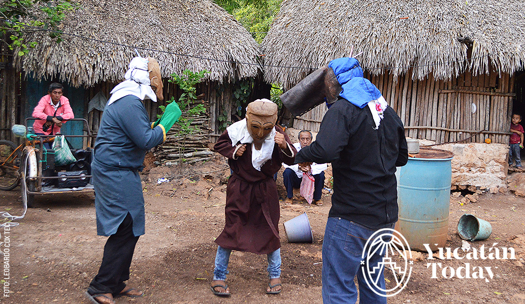 La-Danza-de-Senores-de-Chikindzonot-1-by-Leobardo-Coox-Tec