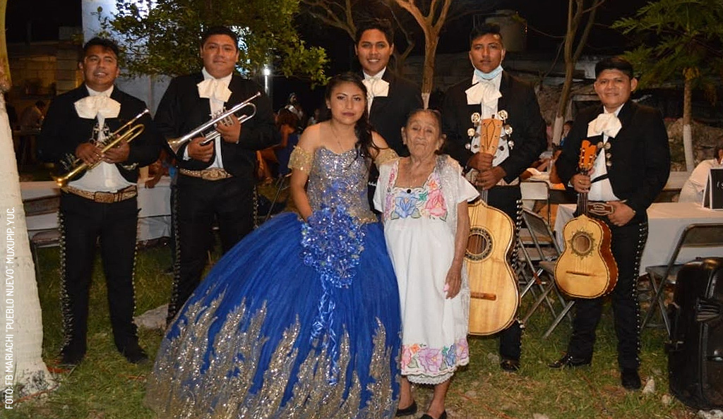 Mariachi-Muxupipi-XV-anos-by-FB
