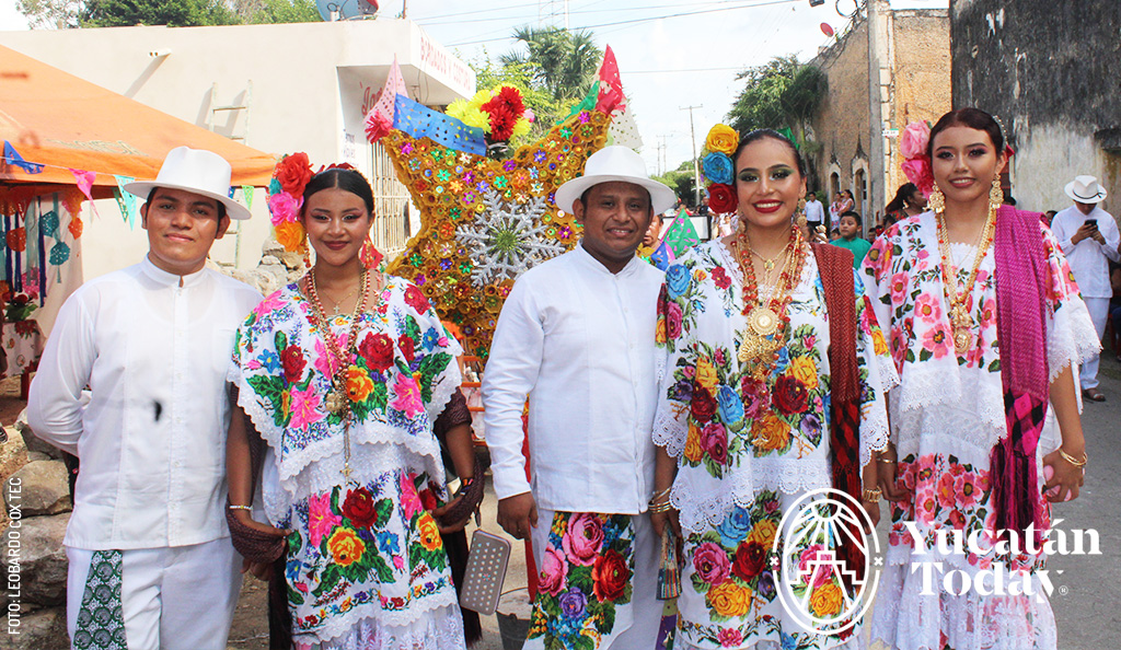 Mestizo-Mestiza-Yaxcaba-vaqueria-navidad-by-Leobardo-Cox-Tec