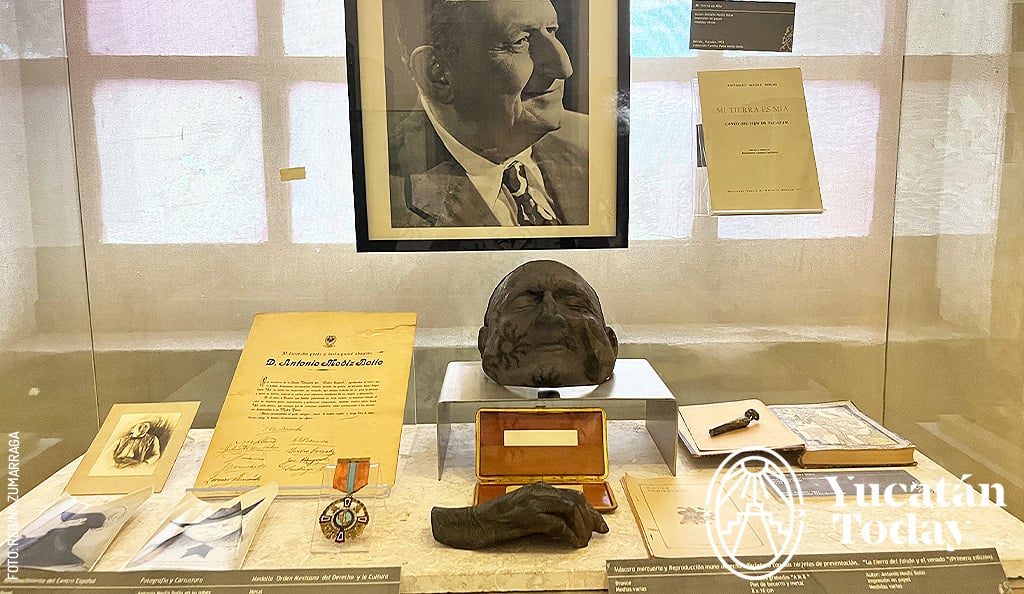 Museo-de-la-Ciudad-en-Merida-memorabilia-Antonio-Mediz-Bolio-by-Regina-Zumarraga