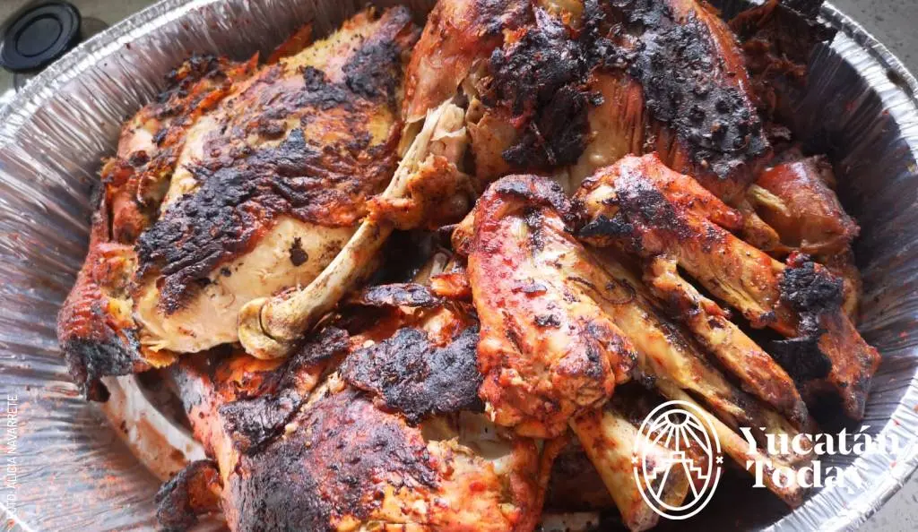 Pavo-cena-tradicional-yucateca-navidad-by-Alicia-Navarrete-WhatsApp-Image-2021-11-24-at-15.36.52