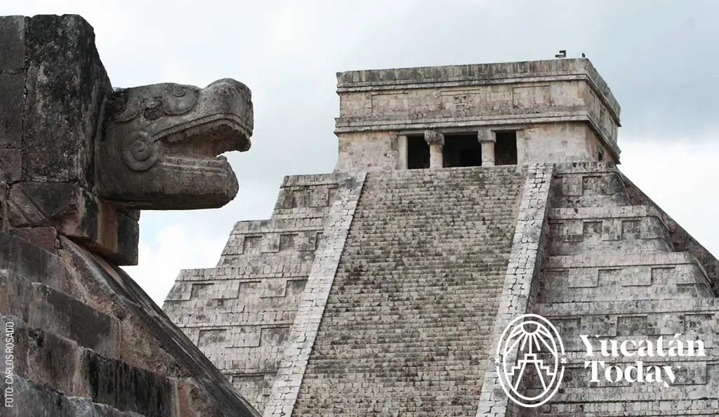 Piramide-de-Kukulkan-Chichén-Itzá-by-Carlos-Rosado-IMG_1952