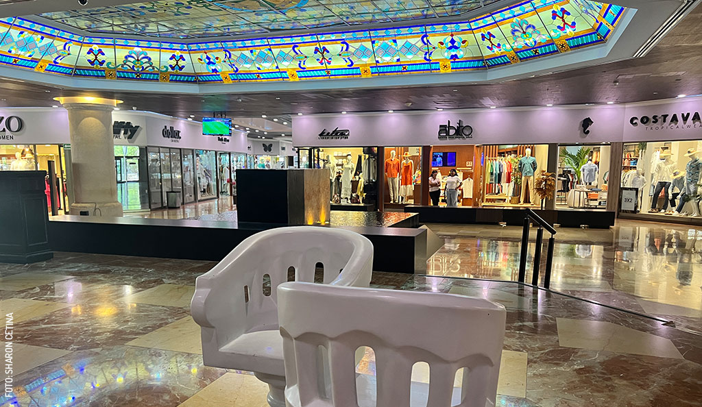 Plaza-Americana-2-Shopping-Mall-Compras-en-Merida-by-Sharon-Cetina-sin-logo