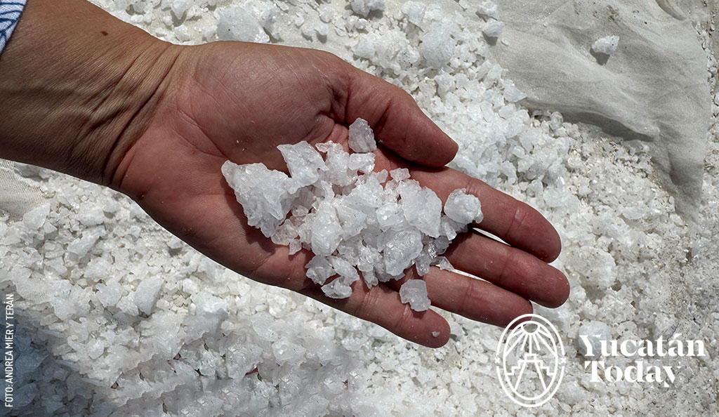 Salinera-Xtampu-sal-by-Andrea-Mier-y-Teran