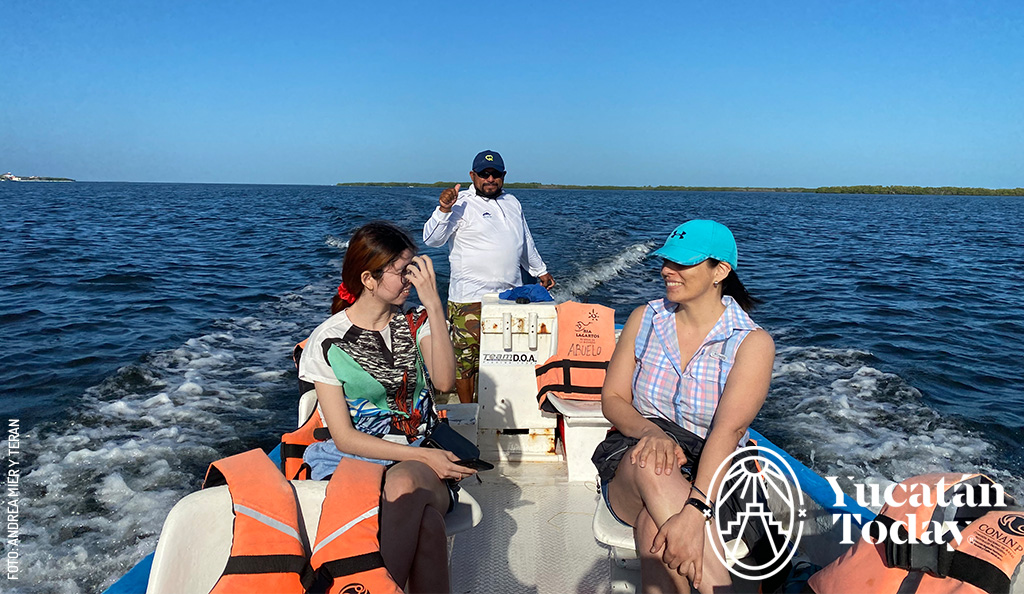 San-Felipe-paseo-en-lancha-by-Andrea-Mier-y-Teran