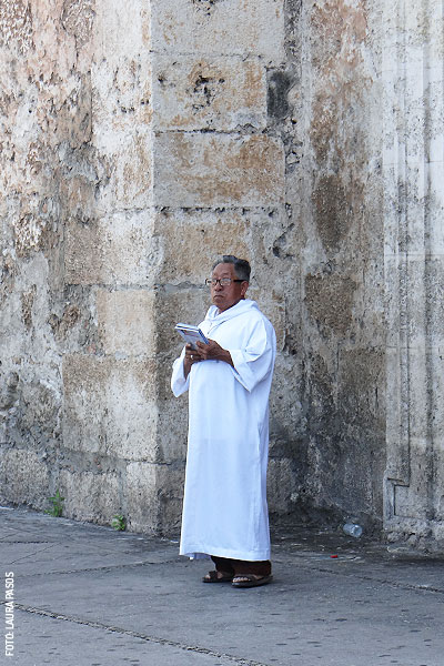 San-Ildefonso-catedral-de-Merida-padre-by-Laura-Pasos