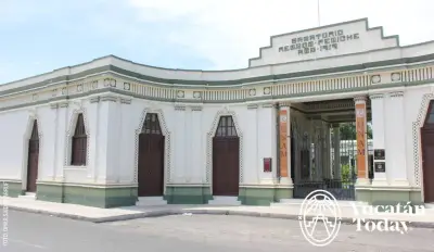 Sanatorio-Rendón-Peniche-by-Omar-Said-Charruf-1-2