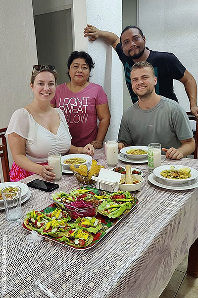 Tour-gastronomico-y-clase-de-cocina-de-Corazon-del-Mayab-casa-by-Gustavo-Gurubiel-Pech
