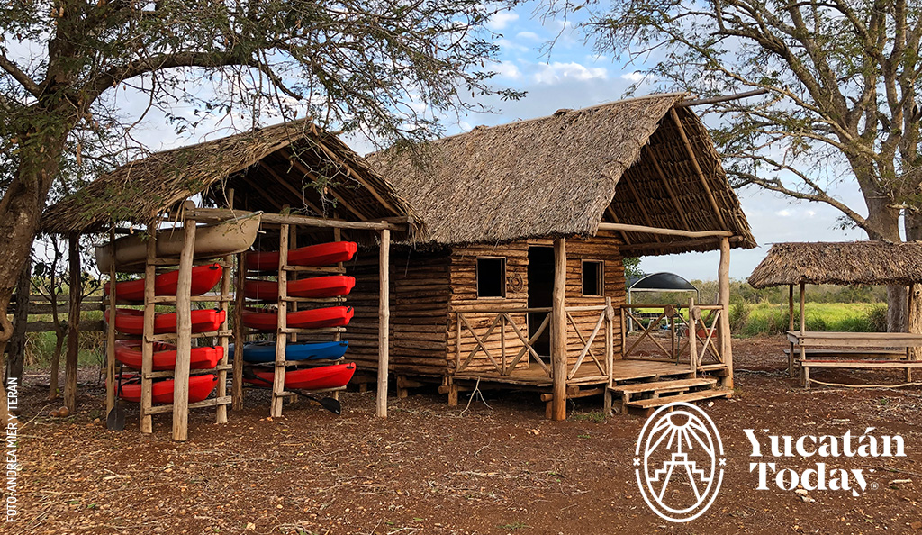 UMA-San-Manuel-en-Tizimin-kayak-by-Andrea-Mier-y-Teran