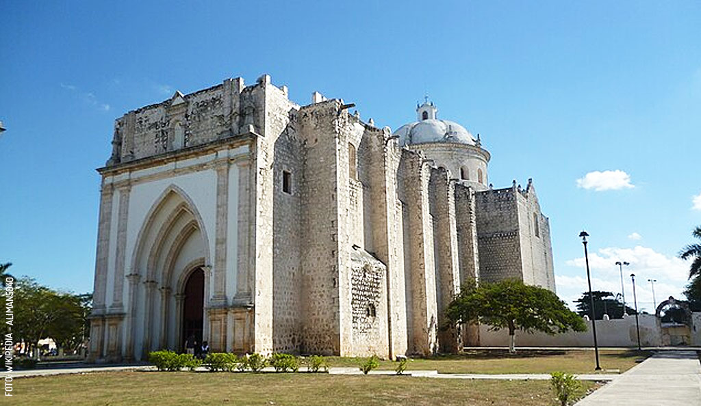 Uman-La-Inconclusa-Parroquia-San-Francisco-de-Asis-by-Wikipedia-Aliman5040