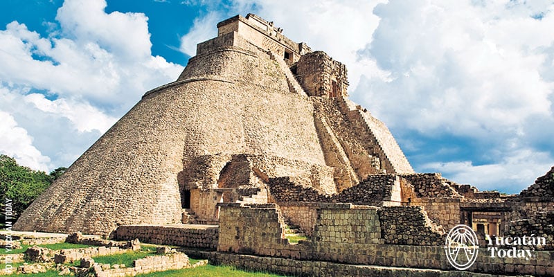 Uxmal-sitio-arqueologico-piramide-el-adivino-by-Yucatan-Today