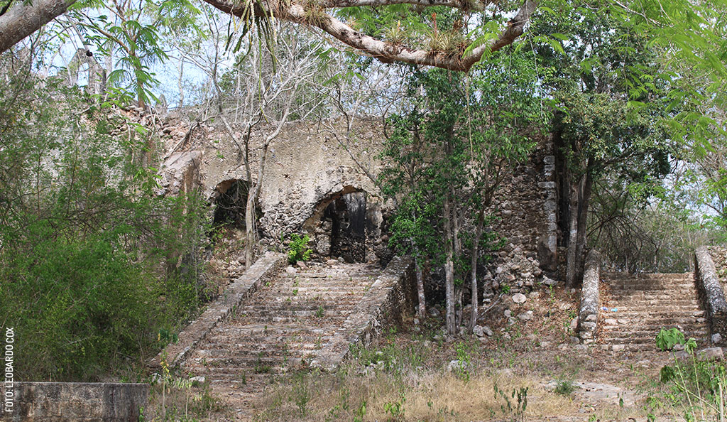 Yaxcaba-hacienda-abandonada-en-Mopila-by-Leobardo-Cox