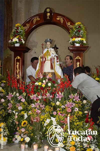 fiesta-san-buenaventura-homun-yucatan-flores-by-Leobardo-Cox-Tec