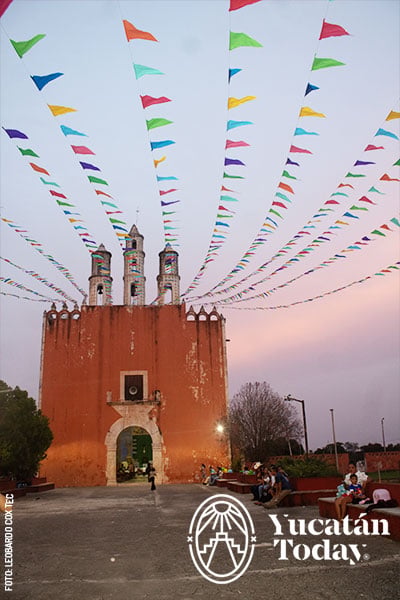 fiesta-san-buenaventura-homun-yucatan-iglesia-by-Leobardo-Cox-Tec
